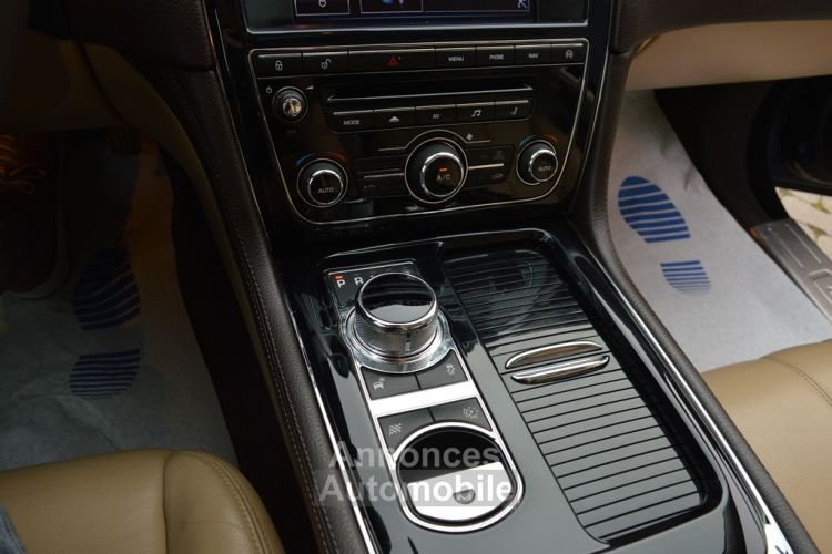 Jaguar XJ V6 3.0 - 275 ch Luxe 1 MAIN !! 23.000 km !! - <small></small> 32.900 € <small></small> - #13