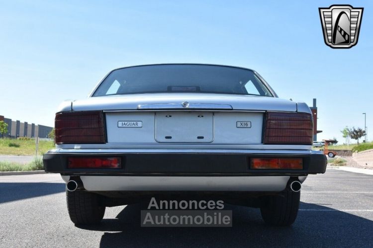 Jaguar XJ6 - <small></small> 24.500 € <small>TTC</small> - #6