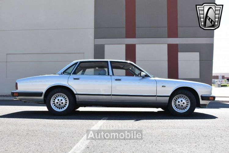 Jaguar XJ6 - <small></small> 24.500 € <small>TTC</small> - #8