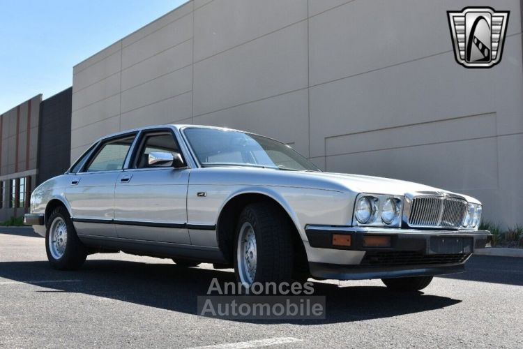 Jaguar XJ6 - <small></small> 24.500 € <small>TTC</small> - #9