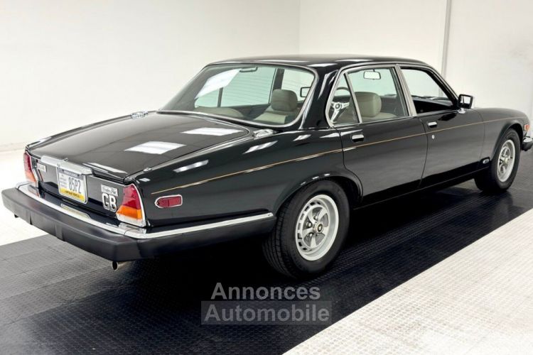 Jaguar XJ6 - <small></small> 31.700 € <small>TTC</small> - #5