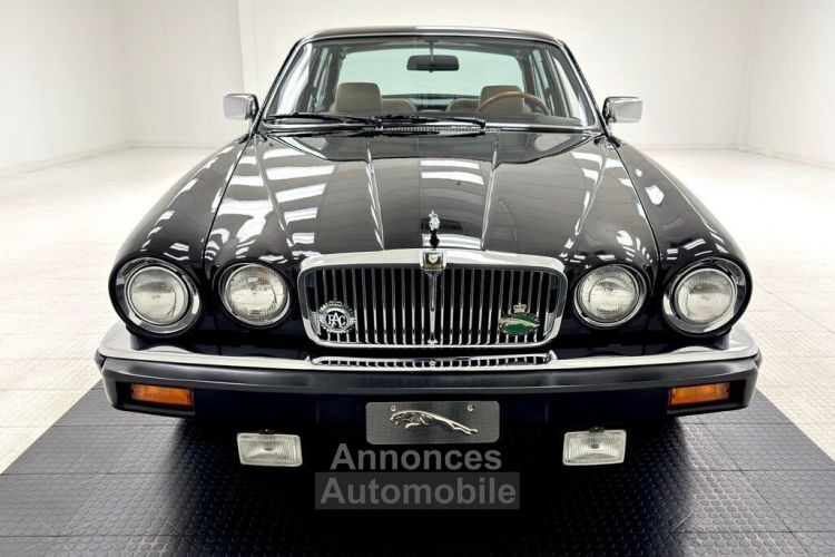 Jaguar XJ6 - <small></small> 31.700 € <small>TTC</small> - #8