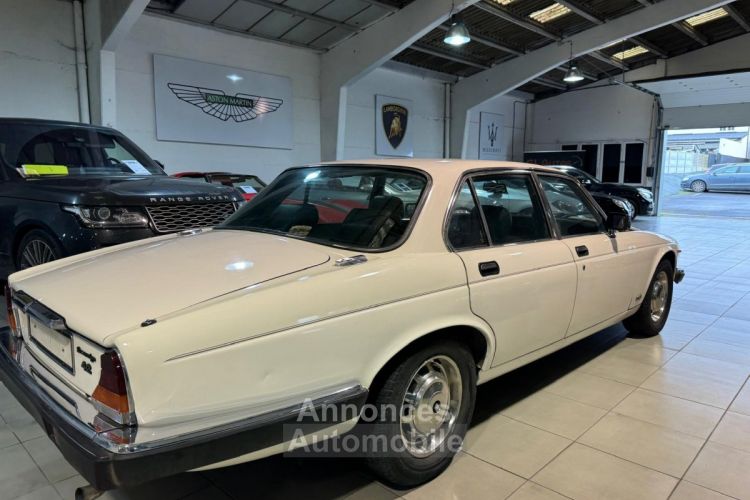 Jaguar XJ6 Sovereign 1983 - <small></small> 11.990 € <small>TTC</small> - #4