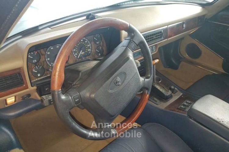 Jaguar XJS V12 CONVERTIBLE SYLC EXPORT - <small></small> 18.900 € <small>TTC</small> - #5