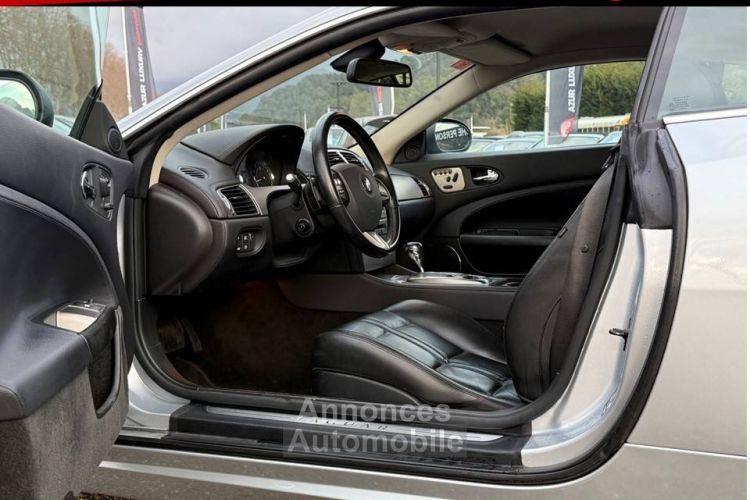 Jaguar XK Coupé 4.2 V8 300 CH - <small></small> 24.990 € <small>TTC</small> - #14