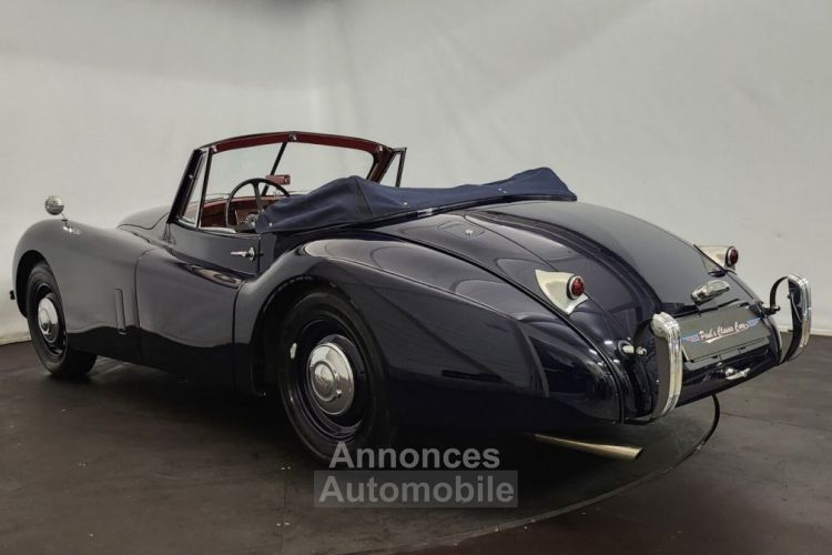 Jaguar XK120 cabriolet - <small></small> 125.000 € <small>TTC</small> - #29