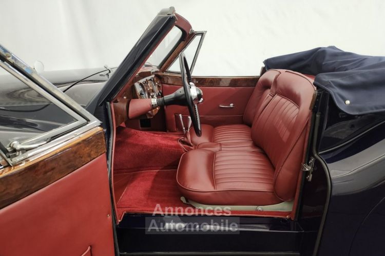 Jaguar XK120 cabriolet - <small></small> 125.000 € <small>TTC</small> - #35