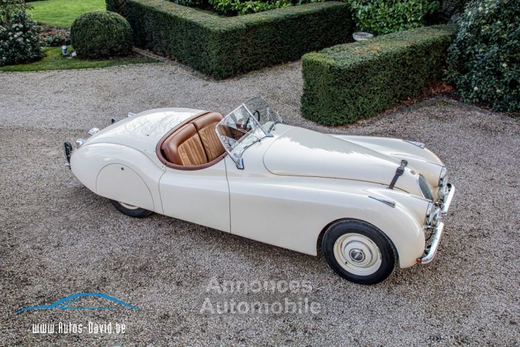 Jaguar XK120 XK 120 Open Top Speedster (OTS) LHD 1951 - OLDTIMER - GERESTAUREERD - MATCHING NUMBERS - SOFTTOP - CREAM WHITE - <small></small> 99.999 € <small>TTC</small> - #6