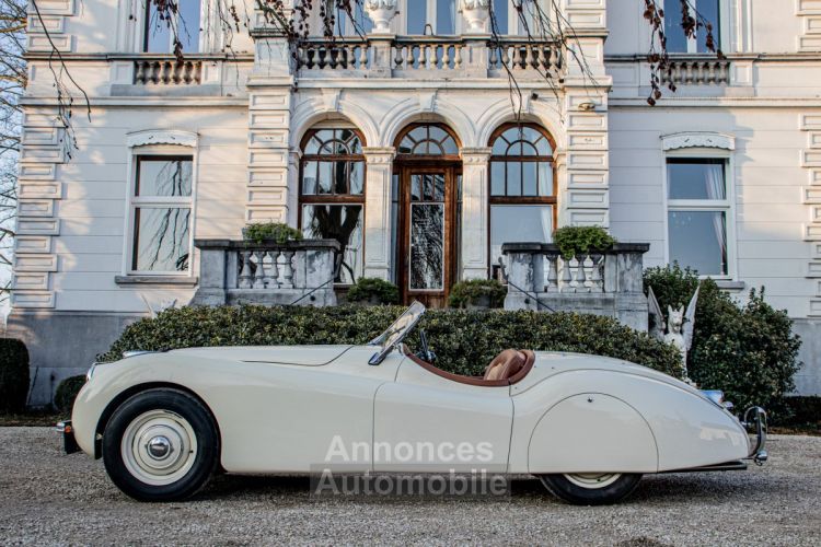 Jaguar XK120 XK 120 Open Top Speedster (OTS) LHD 1951 - OLDTIMER - GERESTAUREERD - MATCHING NUMBERS - SOFTTOP - CREAM WHITE - <small></small> 99.999 € <small>TTC</small> - #10