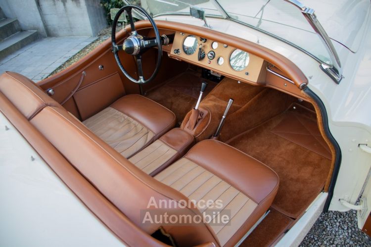 Jaguar XK120 XK 120 Open Top Speedster (OTS) LHD 1951 - OLDTIMER - GERESTAUREERD - MATCHING NUMBERS - SOFTTOP - CREAM WHITE - <small></small> 99.999 € <small>TTC</small> - #19