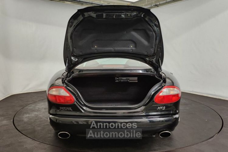 Jaguar XK8 - <small></small> 18.500 € <small>TTC</small> - #37