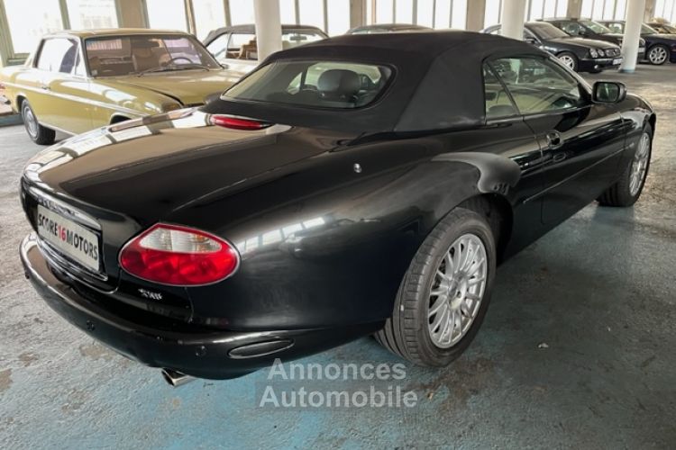 Jaguar XK8 2001 jaguar xk8 cabriolet 4.0 v8 bva - <small></small> 24.990 € <small>TTC</small> - #31