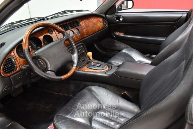 Jaguar XK8 4.0 cabriolet - <small></small> 19.900 € <small>TTC</small> - #7