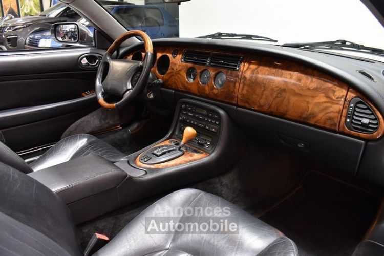 Jaguar XK8 4.0 cabriolet - <small></small> 19.900 € <small>TTC</small> - #32