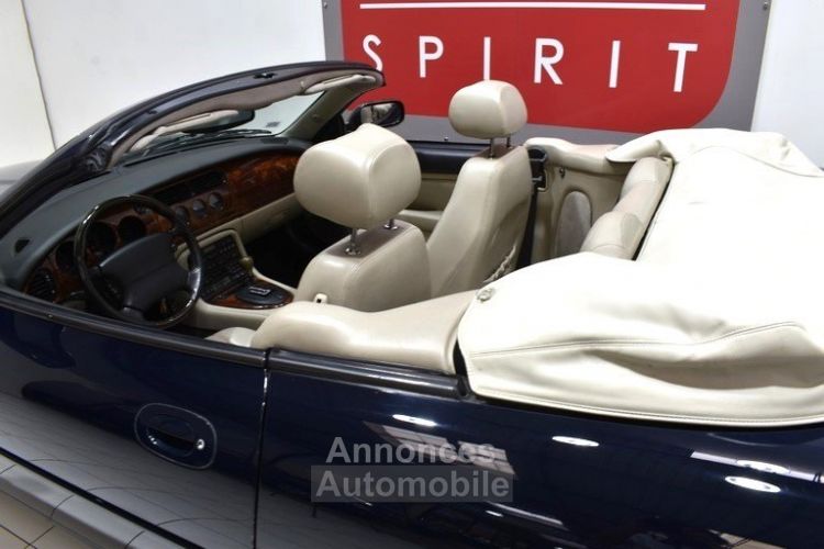 Jaguar XK8 4.0 Cabriolet - <small></small> 28.900 € <small>TTC</small> - #24