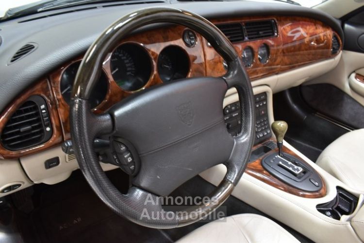 Jaguar XK8 4.0 Cabriolet - <small></small> 28.900 € <small>TTC</small> - #37