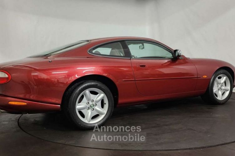 Jaguar XK8 V8 4.0 Coupé - <small></small> 18.500 € <small>TTC</small> - #4