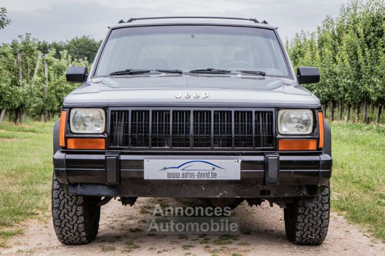 Jeep Cherokee XJ 4.0i Automaat 4X4 - OLDTIMER - SERVO - AIRCO - ELEKTR. RAMEN - <small></small> 19.999 € <small>TTC</small> - #4