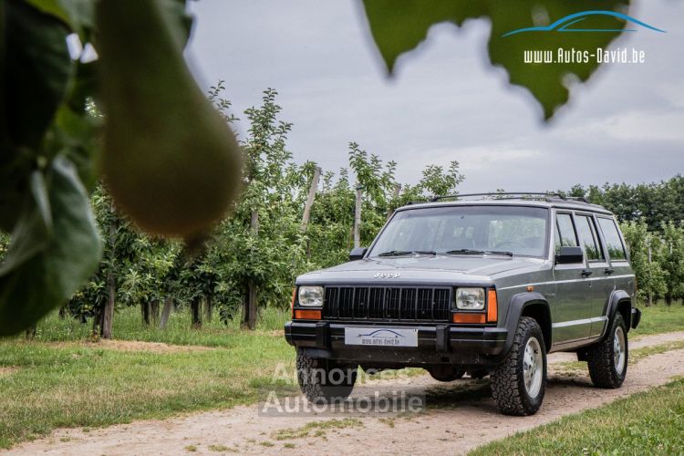 Jeep Cherokee XJ 4.0i Automaat 4X4 - OLDTIMER - SERVO - AIRCO - ELEKTR. RAMEN - <small></small> 19.999 € <small>TTC</small> - #32