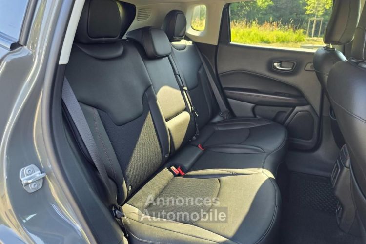 Jeep Compass 1.3 GSE T4 240ch TRAILHAWK 4xe PHEV AT6 + ATTELAGE - <small></small> 24.990 € <small>TTC</small> - #11