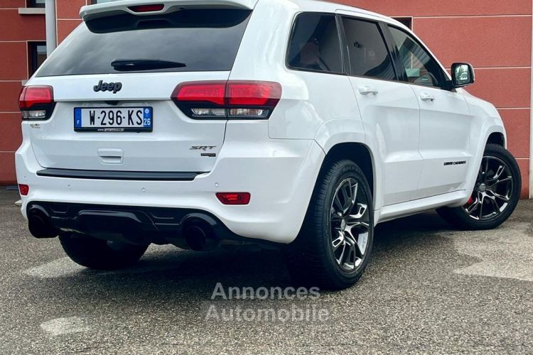 Jeep Grand Cherokee 6.4 V8 SRT Night 468ch BVA8 Sur Parc - <small></small> 43.980 € <small>TTC</small> - #3