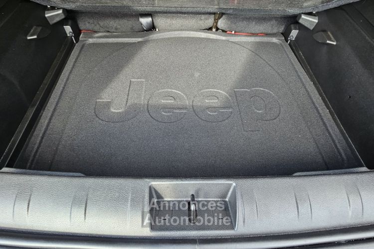 Jeep Renegade 1.5 T4 130 CH E-Hybrid 2WD DCT 7 NIGHT EAGLE Phase 2 - 1ere Main - <small></small> 26.990 € <small>TTC</small> - #16