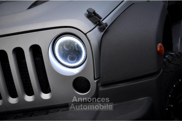 Jeep Wrangler 2.8 CRD FAP - BVA 2011 70ème anniversaire PHASE 2 - <small></small> 27.900 € <small>TTC</small> - #11