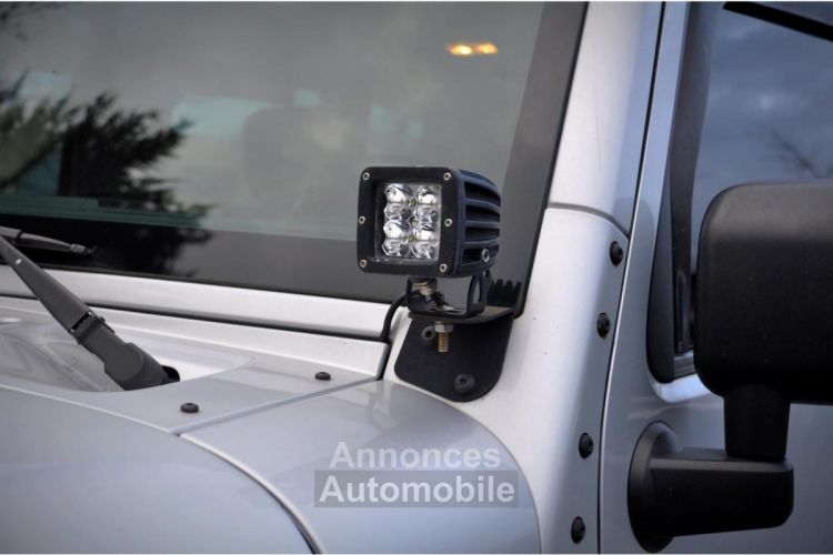 Jeep Wrangler 2.8 CRD FAP - BVA 2011 70ème anniversaire PHASE 2 - <small></small> 27.900 € <small>TTC</small> - #13