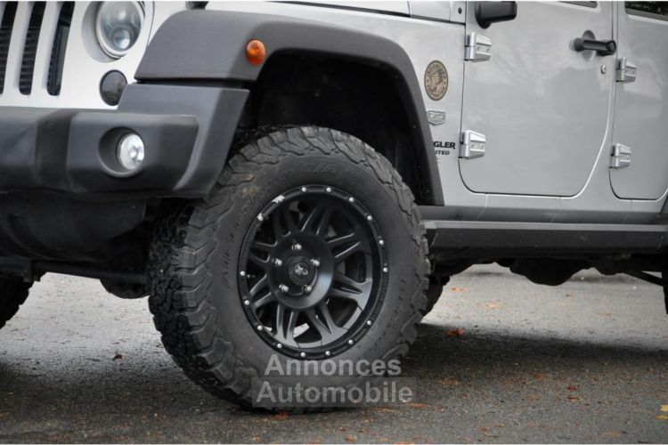 Jeep Wrangler 2.8 CRD FAP - BVA 2011 70ème anniversaire PHASE 2 - <small></small> 27.900 € <small>TTC</small> - #17