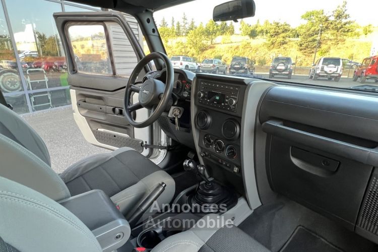 Jeep Wrangler 2.8 L CRD 177 CV Sport - <small></small> 24.990 € <small>TTC</small> - #11