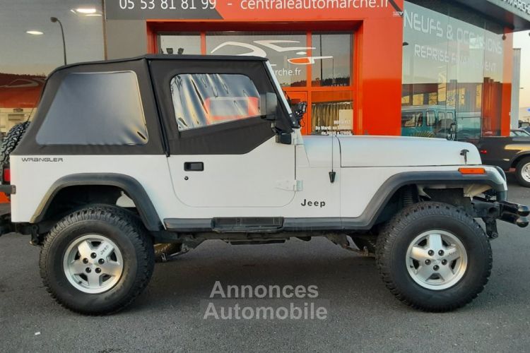 Jeep Wrangler 4.0L 6 CYLINDRES - <small></small> 18.900 € <small>TTC</small> - #3