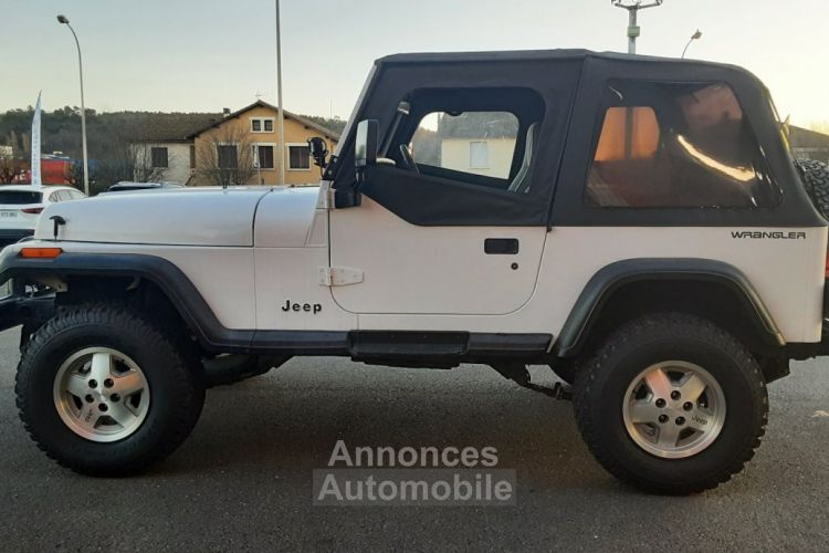 Jeep Wrangler 4.0L 6 CYLINDRES - <small></small> 18.900 € <small>TTC</small> - #22