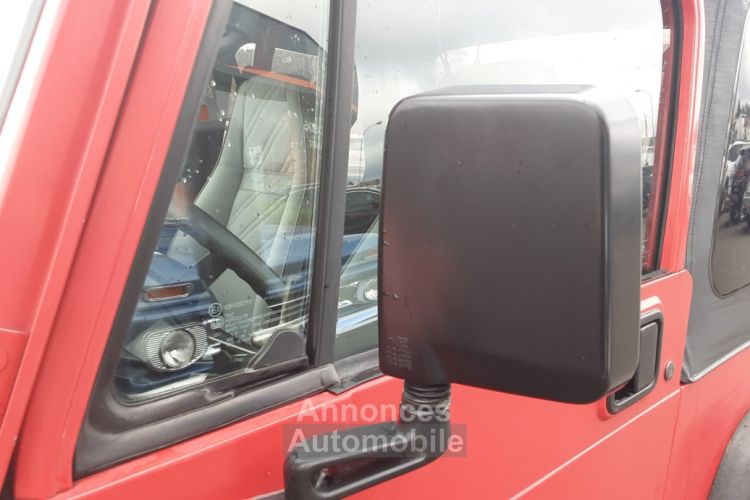 Jeep Wrangler 4.0L 6 CYLINDRES rouge - <small></small> 21.990 € <small>TTC</small> - #9