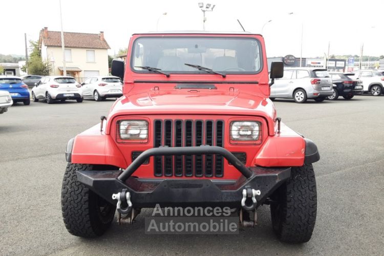 Jeep Wrangler 4.0L 6 CYLINDRES rouge - <small></small> 21.990 € <small>TTC</small> - #16