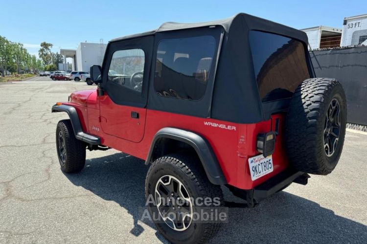 Jeep Wrangler 4.0L 6 CYLINDRES ROUGE - <small></small> 20.990 € <small>TTC</small> - #16