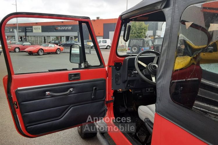 Jeep Wrangler 4.0L 6 CYLINDRES rouge - <small></small> 21.990 € <small>TTC</small> - #25