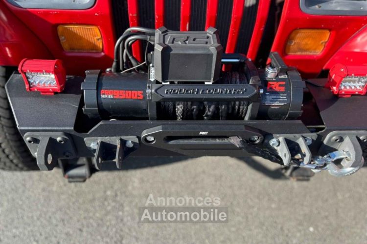 Jeep Wrangler 4.0L 6 CYLINDRES ROUGE - <small></small> 20.990 € <small>TTC</small> - #20