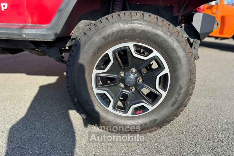 Jeep Wrangler 4.0L 6 CYLINDRES ROUGE - <small></small> 20.990 € <small>TTC</small> - #27