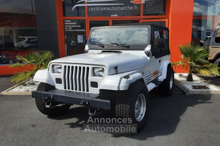 Jeep Wrangler 4.2L 6 CYLINDRES Blanche Island Edition - <small></small> 19.990 € <small>TTC</small> - #2