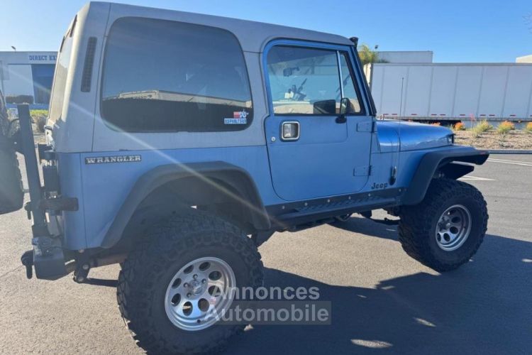 Jeep Wrangler 4.2L 6 CYLINDRES BLEU 1988 - <small></small> 20.900 € <small>TTC</small> - #25