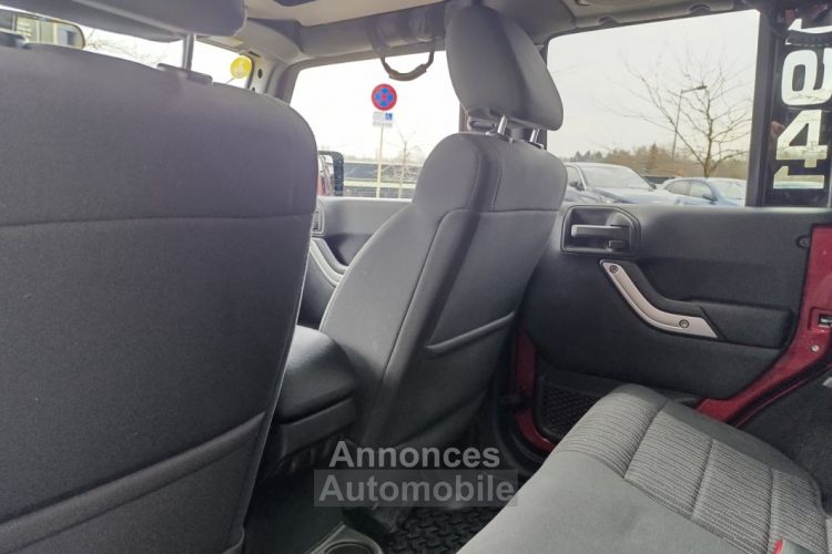 Jeep Wrangler Unlimited UNLIMITED 2.8 CRD 16V 4WD 200 cv BVA SAHARA - <small></small> 33.990 € <small>TTC</small> - #30