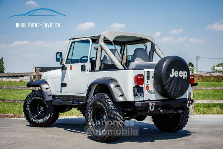 Jeep Wrangler YJ 4.2 4X4 Automaat SOFT TOP - OLDTIMER - LED KOPLAMPEN - BLAUPUNKT - ACHTERBANK - <small></small> 21.500 € <small>TTC</small> - #2