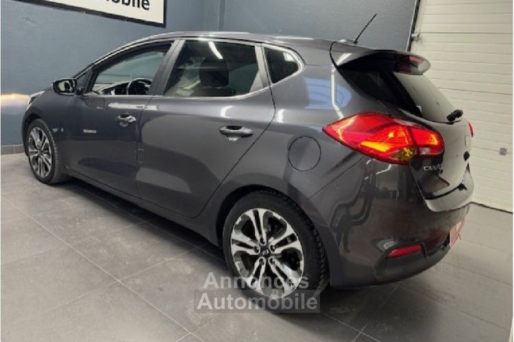 Kia Cee'd 1.6 CRDi 128 ch Active Pro BVA 1E MAIN - <small></small> 10.900 € <small>TTC</small> - #17