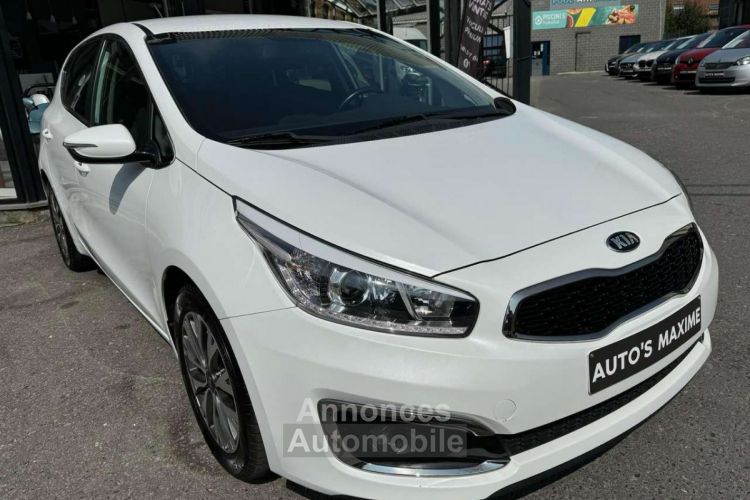 Kia Cee'd Ceed / 1.4i Caméra Navigation Euro 6b Garantie - <small></small> 10.990 € <small>TTC</small> - #4