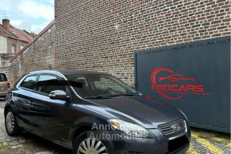 Kia Cee'd Ceed 1,4i CVVT - <small></small> 4.590 € <small>TTC</small> - #1