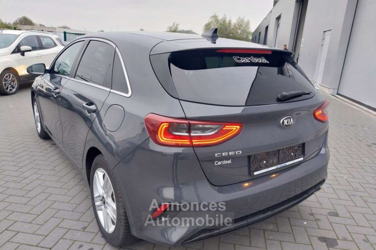 Kia Cee'd Ceed / 1.4i More-GPS-CAR-PLAY-CLIM-GARANTIE.12.MOIS-- - <small></small> 12.990 € <small>TTC</small> - #5