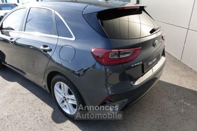 Kia Cee'd Ceed 1.6 CRDI MORE - <small></small> 17.950 € <small>TTC</small> - #25