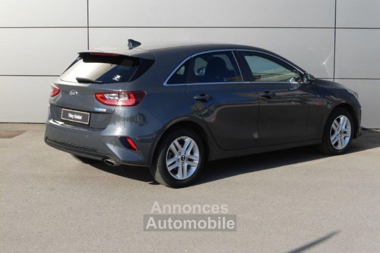 Kia Cee'd Ceed 1.6 CRDI MORE - <small></small> 17.950 € <small>TTC</small> - #31