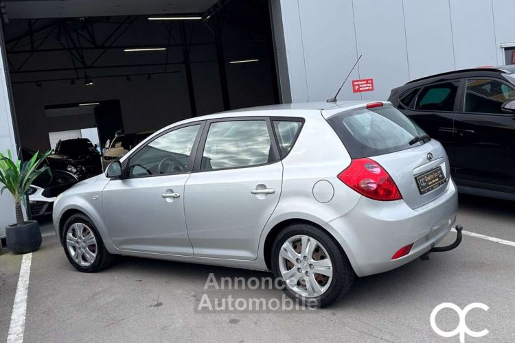 Kia Cee'd Ceed / 1.6 DIESEL 5 PORTES CLIM PROPRE - <small></small> 4.490 € <small>TTC</small> - #7