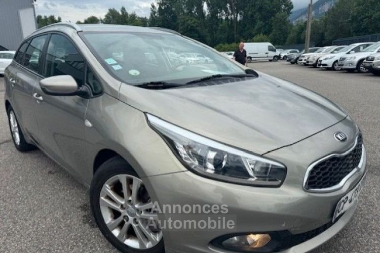 Kia Cee'd SW 1.6 CRDI 110CH STYLE - <small></small> 6.990 € <small>TTC</small> - #3